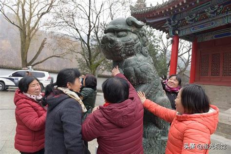 天德合 神煞 石獅子可以摸嗎